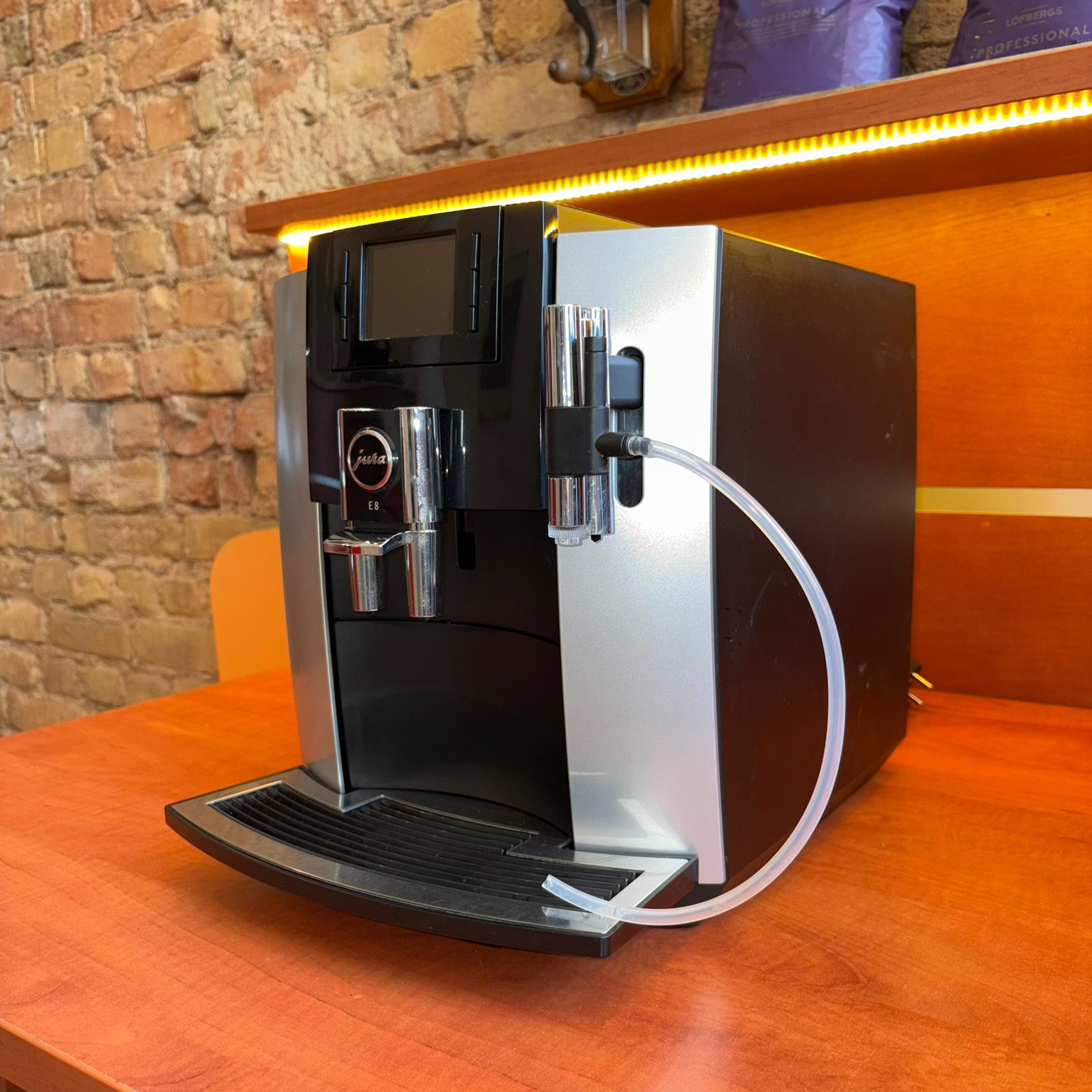 Jura E8 Silver 550eu